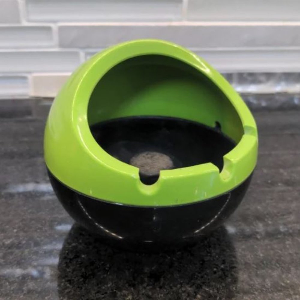 Fataco Retro Vintage Ashtray Modern Minimalist Green Black Space Ball Green